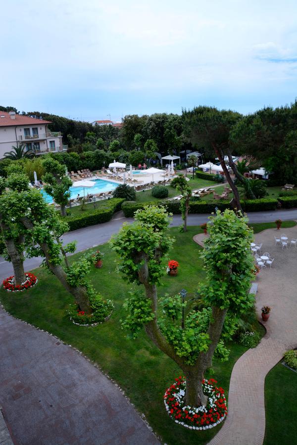 Park Hotel Villa Ariston Lido di Camaiore Buitenkant foto