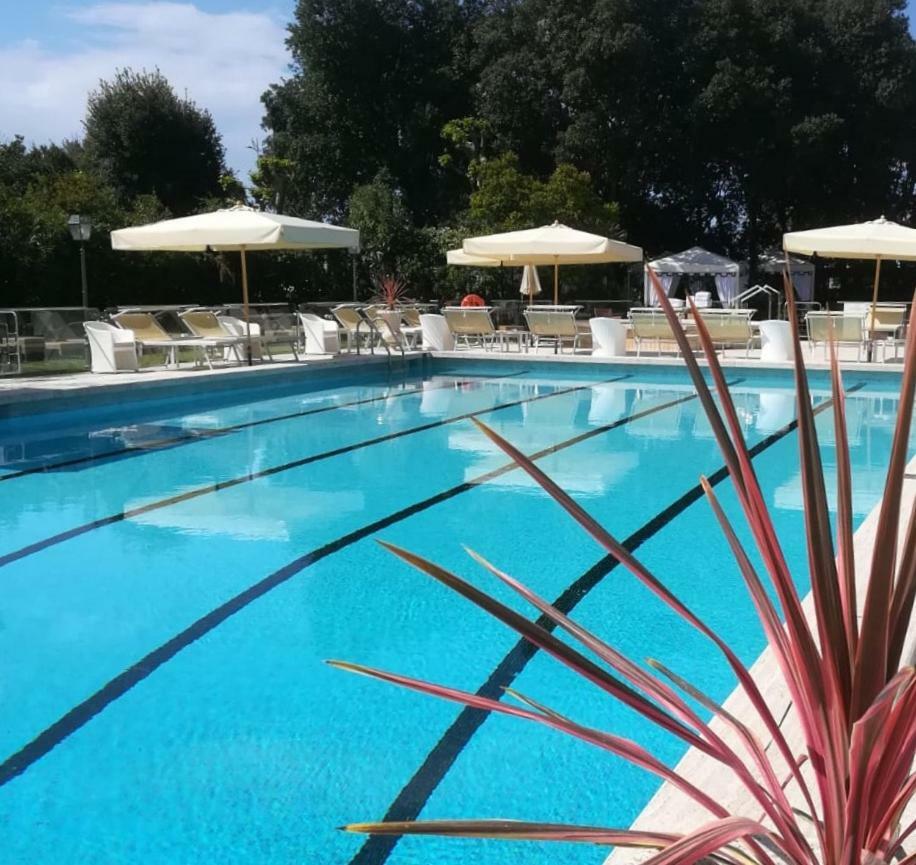 Park Hotel Villa Ariston Lido di Camaiore Buitenkant foto